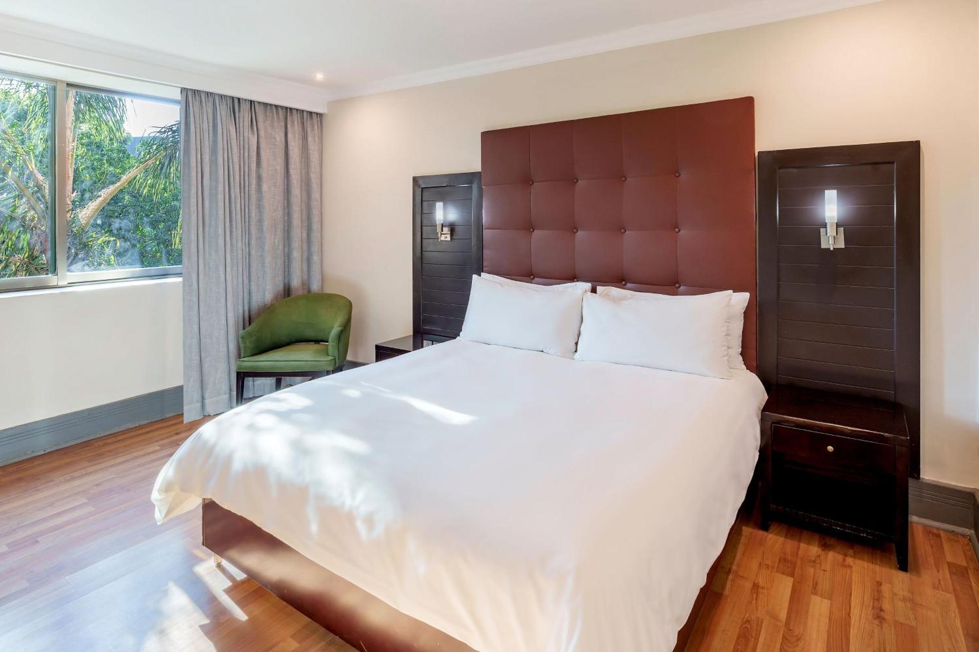 Protea Hotel By Marriott Лусака Екстер'єр фото