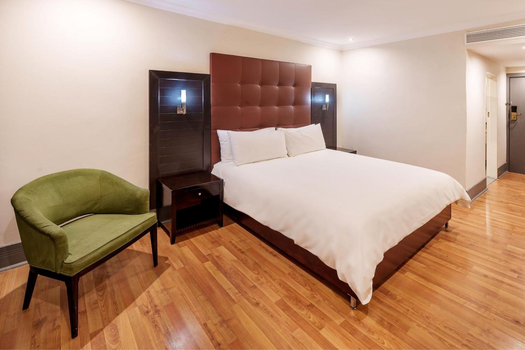 Protea Hotel By Marriott Лусака Екстер'єр фото