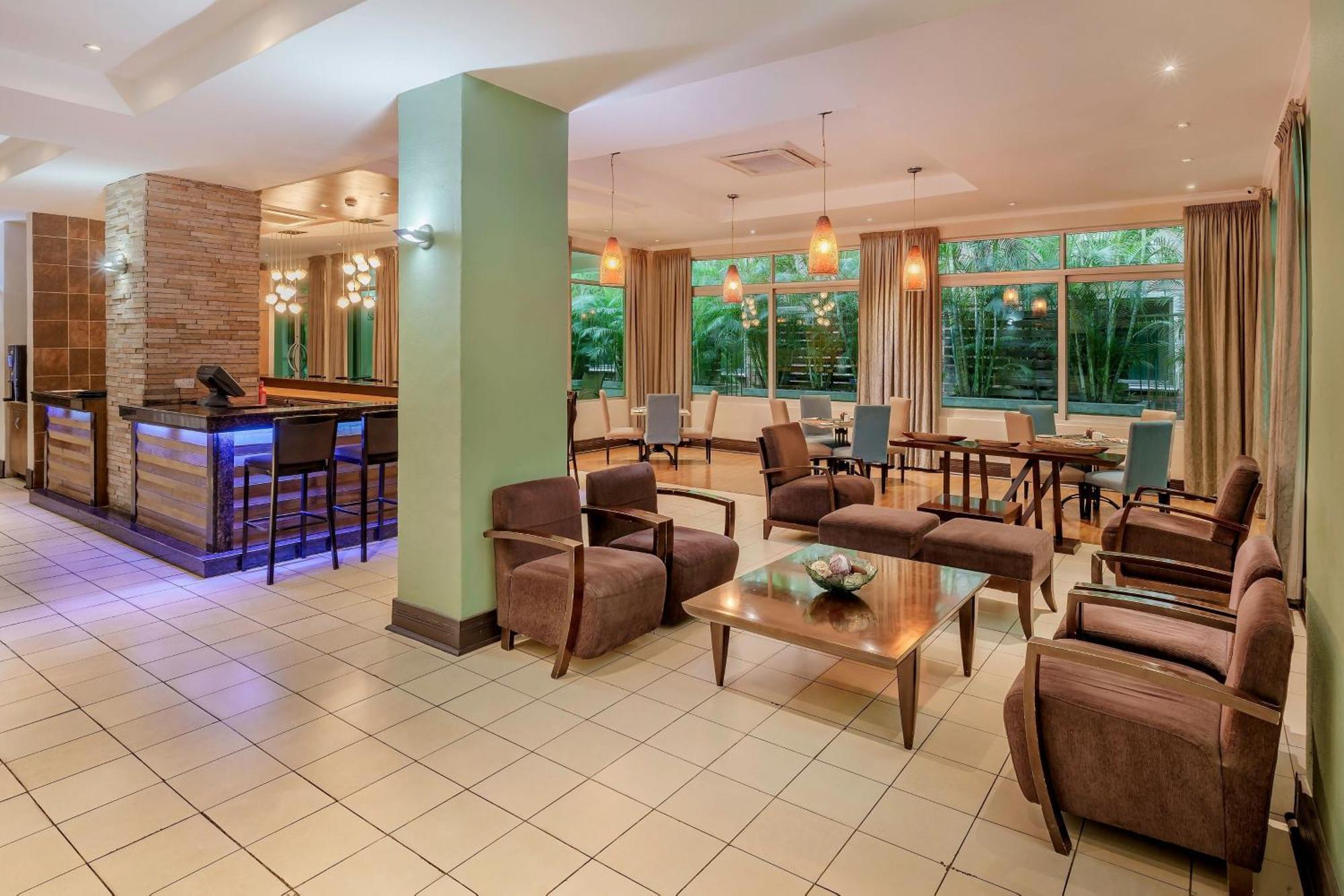 Protea Hotel By Marriott Лусака Екстер'єр фото