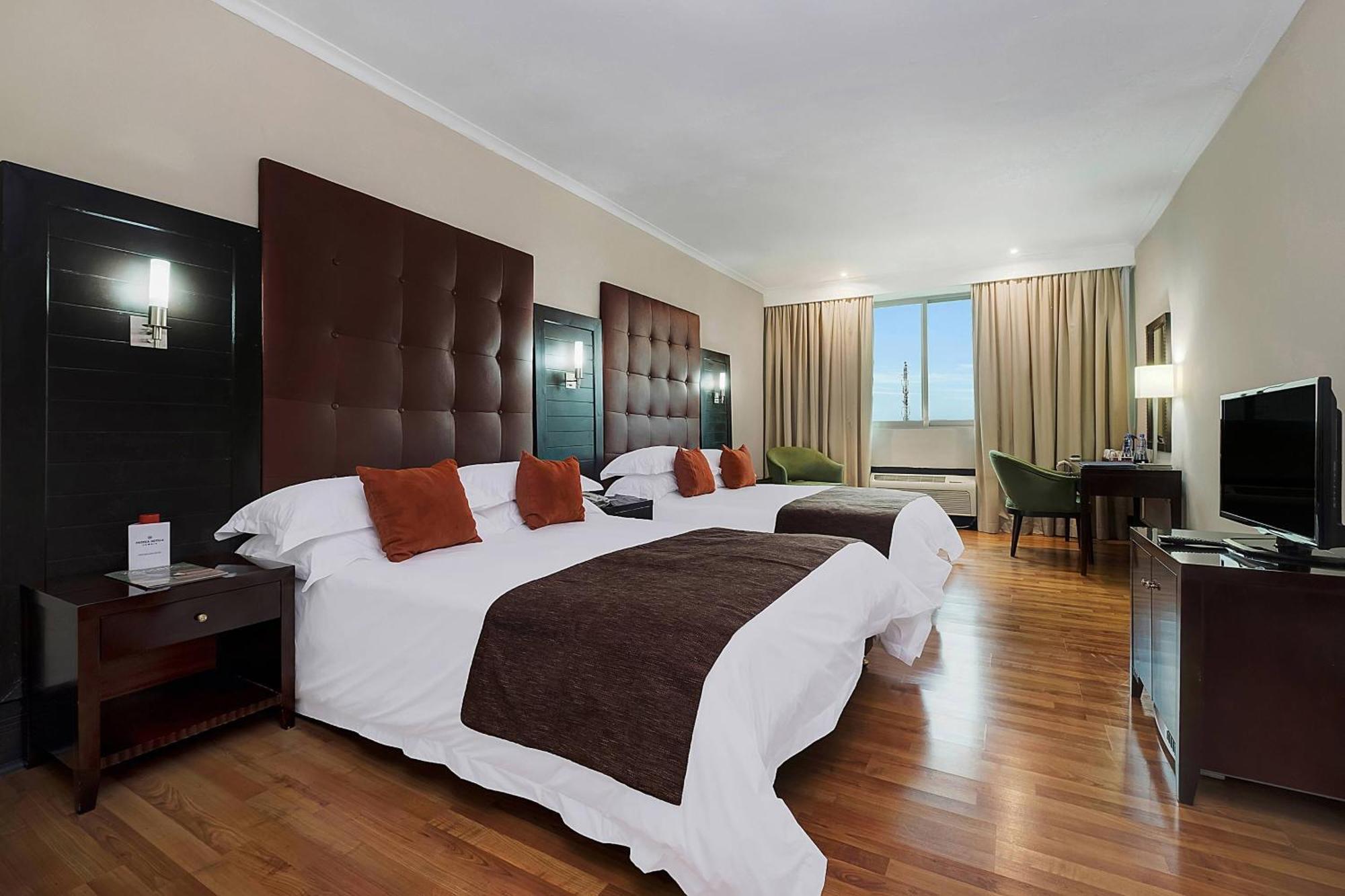 Protea Hotel By Marriott Лусака Екстер'єр фото