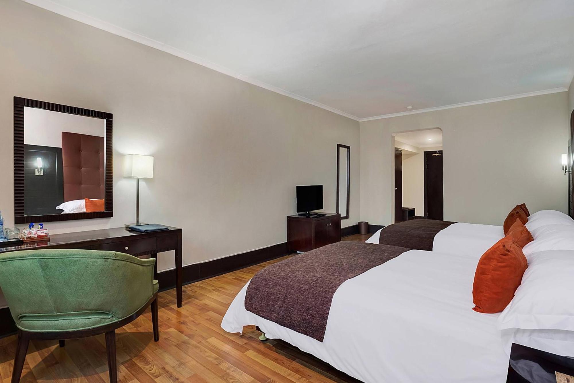 Protea Hotel By Marriott Лусака Екстер'єр фото