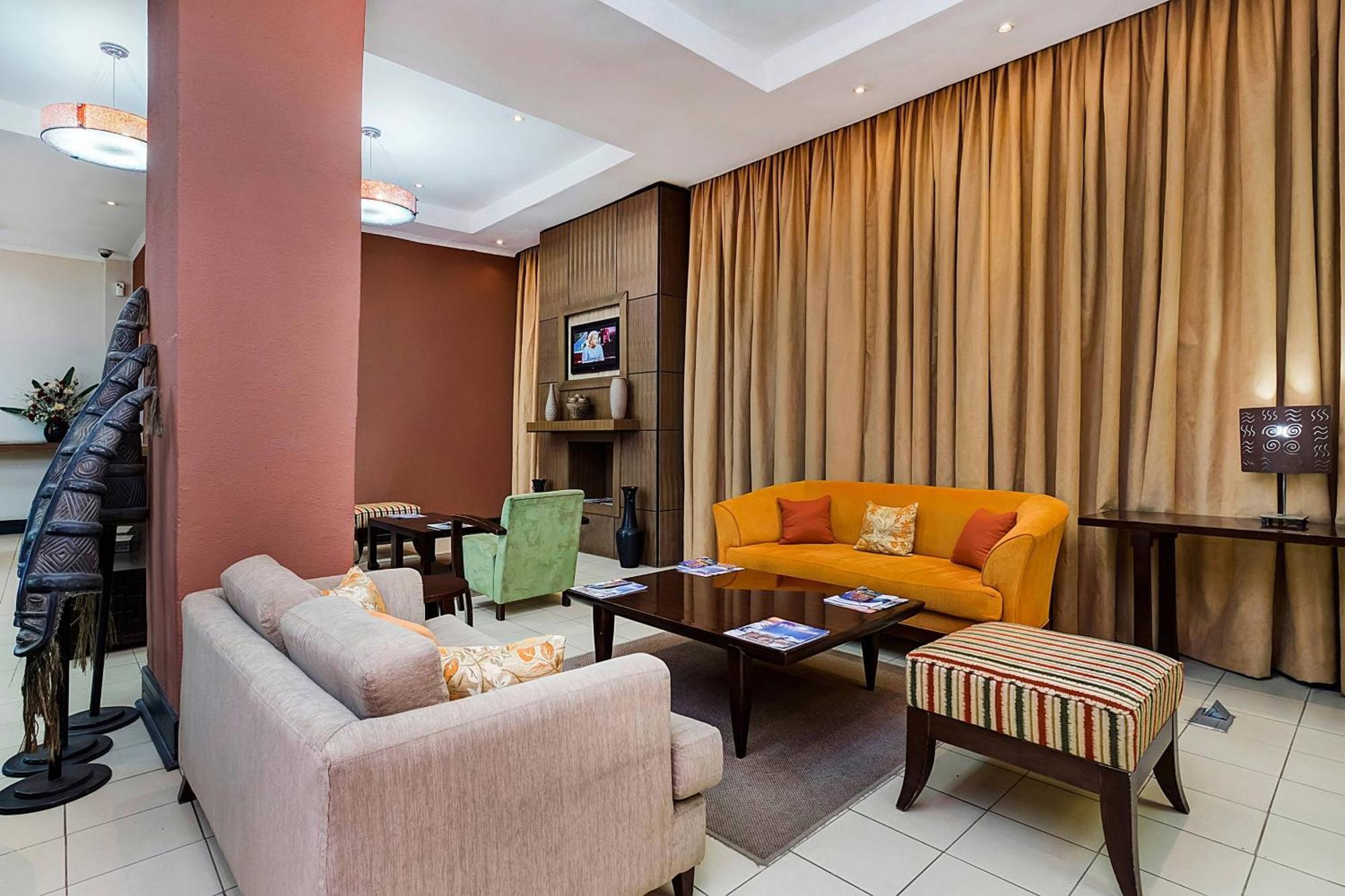 Protea Hotel By Marriott Лусака Екстер'єр фото