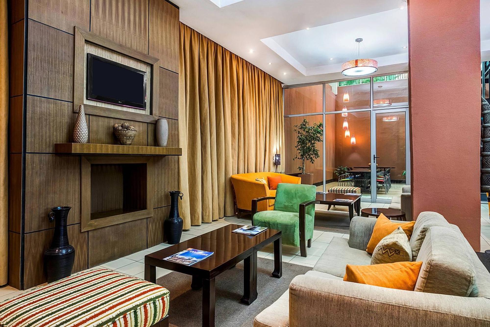 Protea Hotel By Marriott Лусака Екстер'єр фото